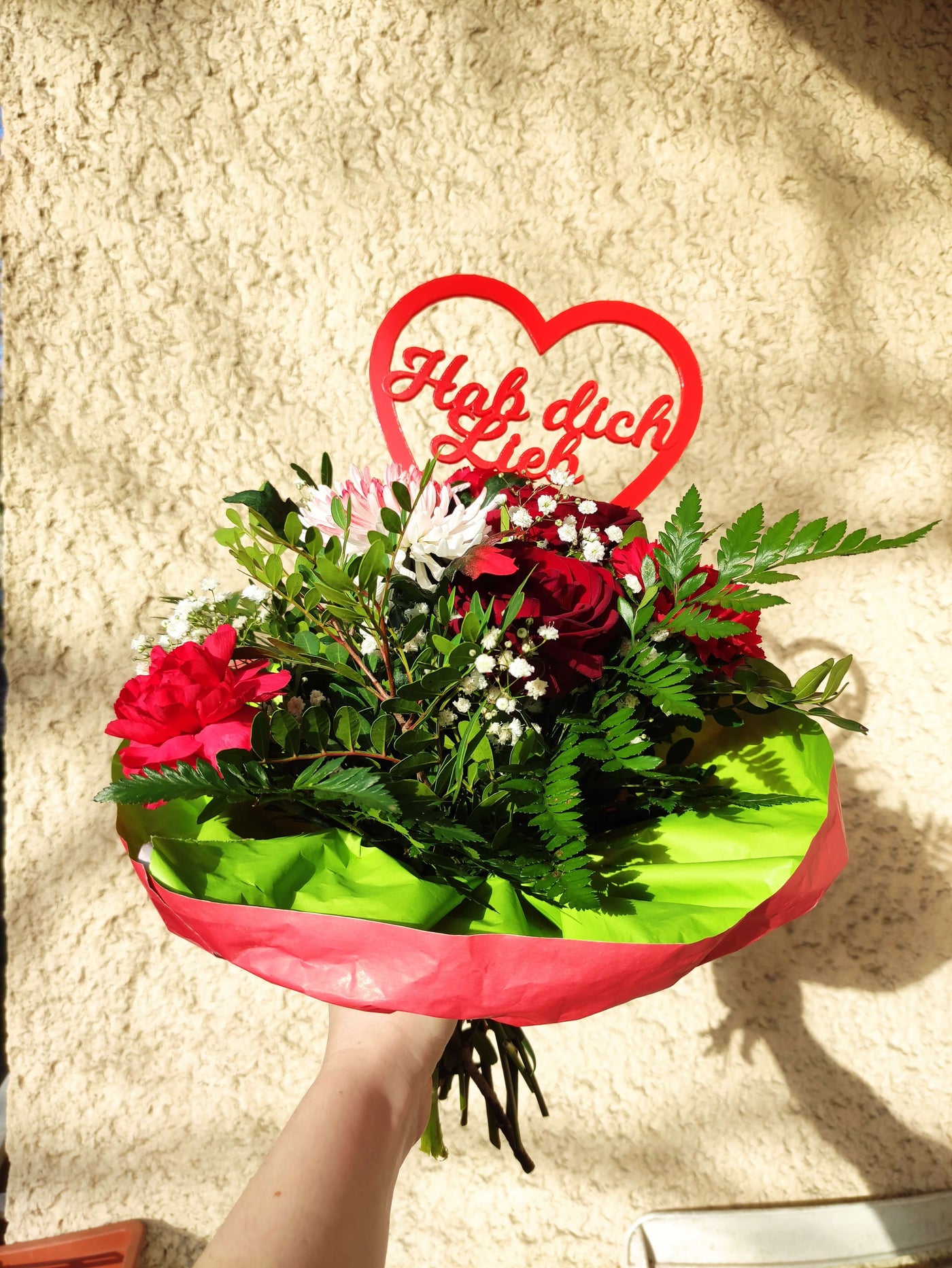 Blumenstecker in Herzform "Hab dich lieb" oder mit individuellem Text
