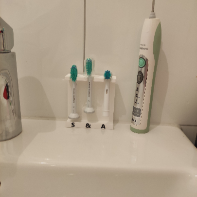 Halterung für Zahnbürstenköpfe, geeignet z.B. für Oral-B, Philipps Sonicare, personalisierbar
